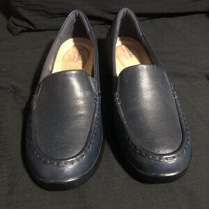 Clarks Ellowyn Women's Lux Leather/Textile Slip-Ons Navy, Size 11, Solid